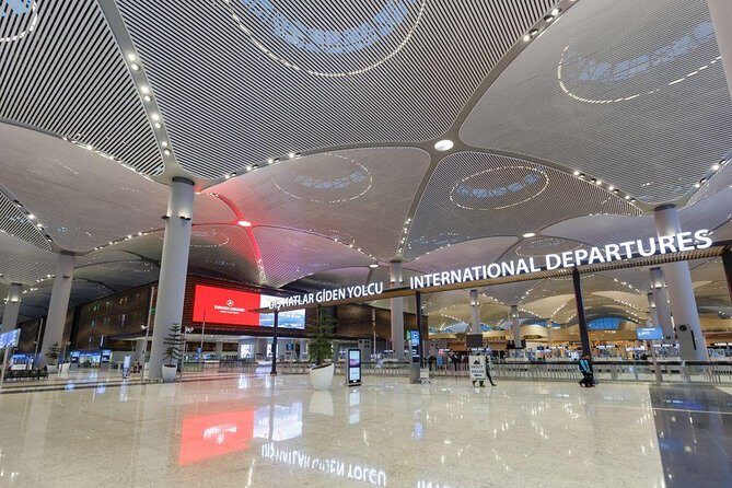 Istanbul Airport Transfer - One Way - Service style: 24/7 support and private-group comfort