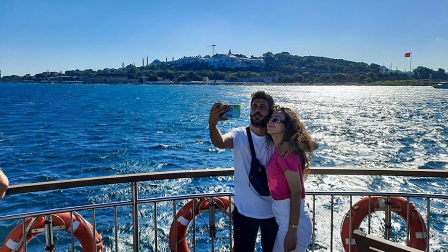Istanbul: Asian Side Walking Tour with Ferry Ride - Who should book this tour, and who might not love it