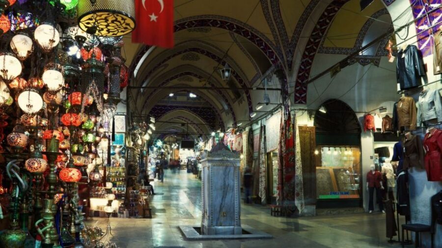Istanbul: Basilica Cistern Skip-the-line Entry & Guided Tour - Enter Fast: Finding the Meeting Point by Hagia Sophia