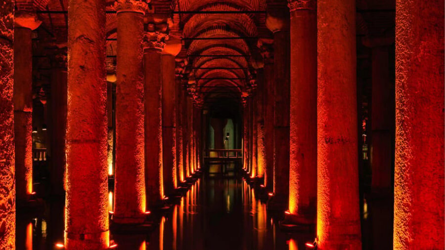 Istanbul: Basilica Cistern Skip-the-Ticket-Line Guided Tour - Basilica Cistern in 30 Minutes: What the Tour Feels Like
