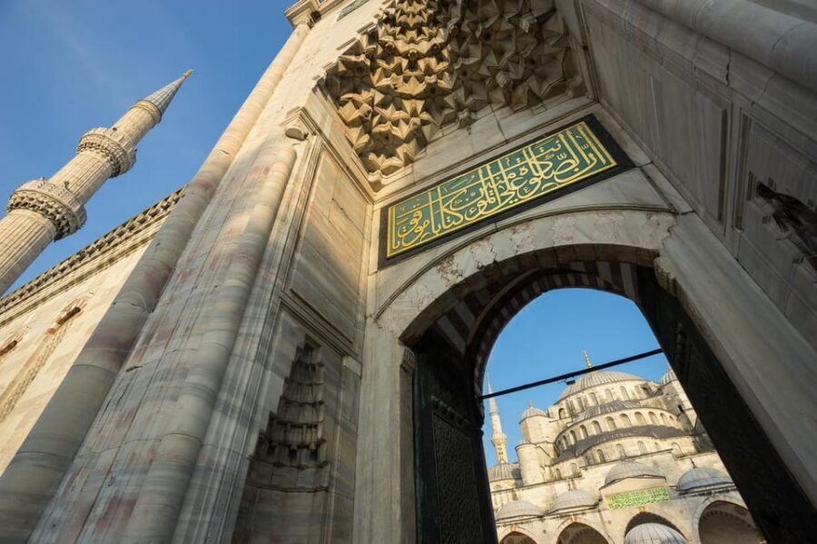 Istanbul: Bespoke Tour with Guide and Skip-the-Line Entries - Meeting at German Fountain: the easiest way to start strong