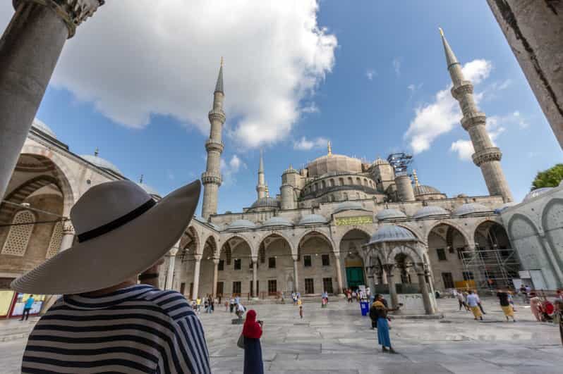 Istanbul: Bespoke Tour with Guide and Skip-the-Line Entries - Sultan Ahmed Mosque (Blue Mosque) and Sultanahmet Square: the photo-and-context combo