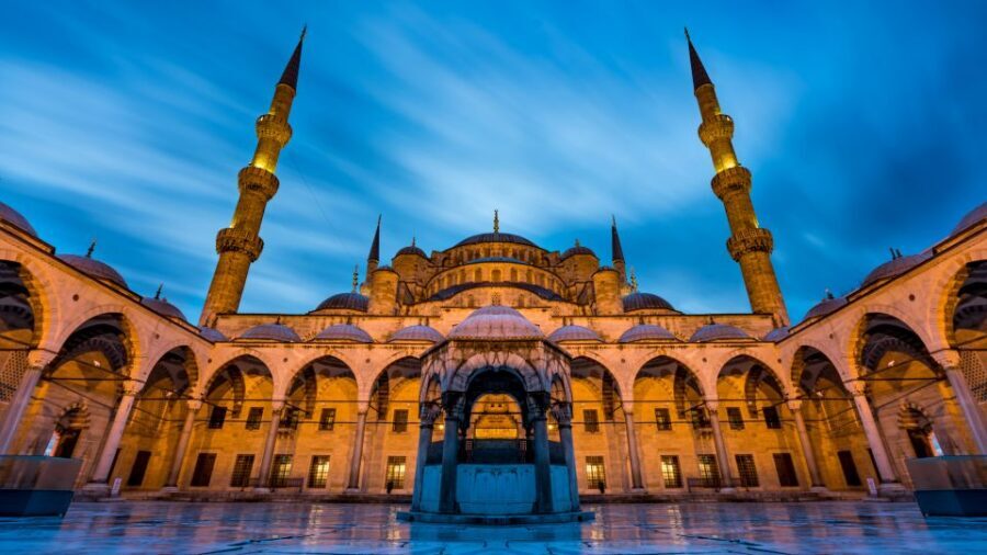 Istanbul: Best City Highlights Guided Tour with Tukish Lunch - Hippodrome sights: the Egypt obelisk and Delphi’s serpent column