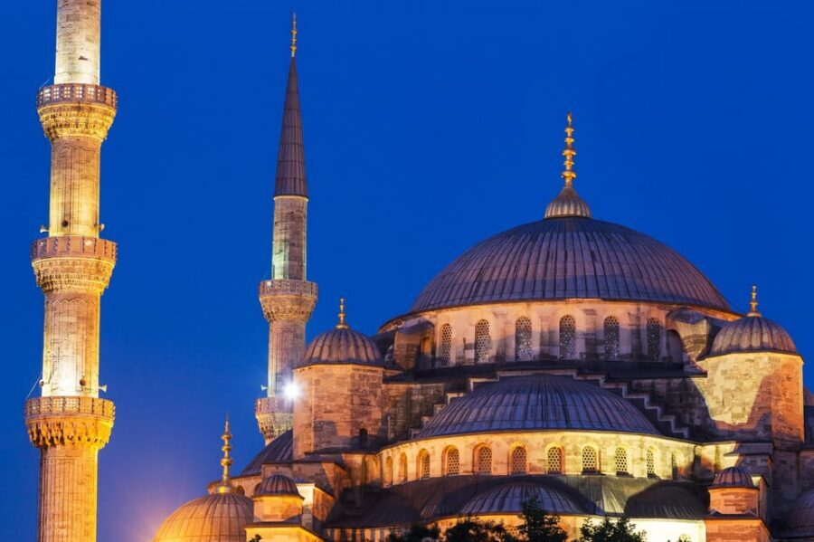 Istanbul: Best City Highlights Guided Tour with Tukish Lunch - Guide quality: the difference between seeing and understanding