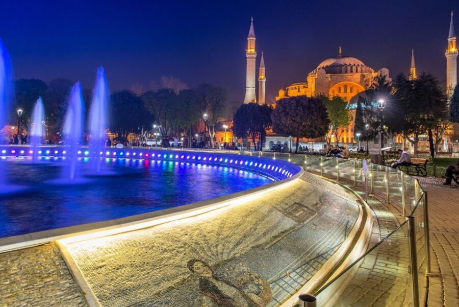 Istanbul: Best of the City Private Full-Day Walking Tour - Hagia Sophia (1.5 hours): the first big anchor