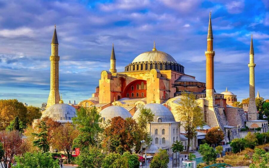 istanbul best off full day private tour - Topkapi Palace: where your day’s story starts (and what you won’t do)