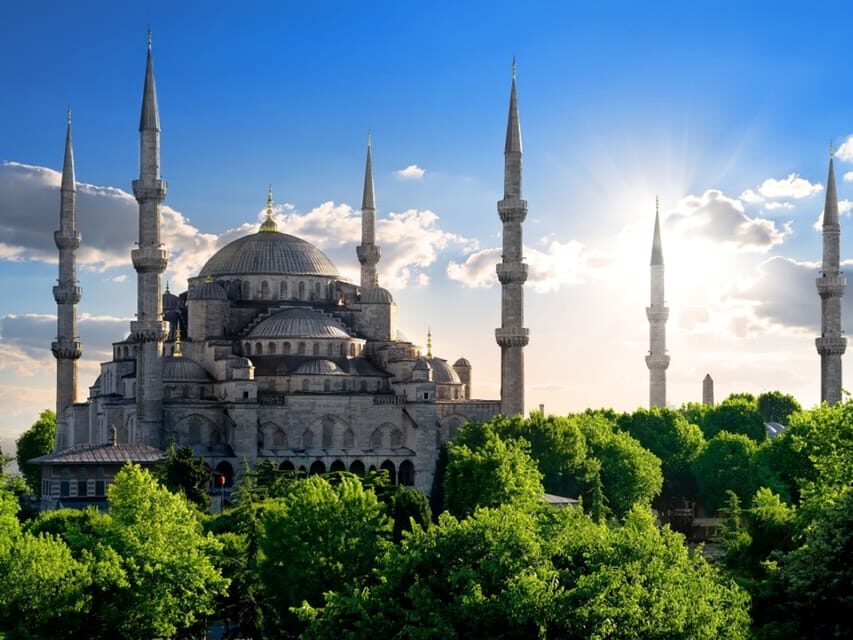 Istanbul: Blue Mosque, Basilica Cistern, & Hagia Sophia Tour - Sultanahmet District photo moments: where you pause, not sprint