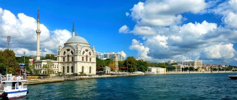 Istanbul: Bosphorus and Black Sea Cruise with Lunch - Dolmabahçe to Ortaköy: The Bosphorus Hits You Feel Immediately