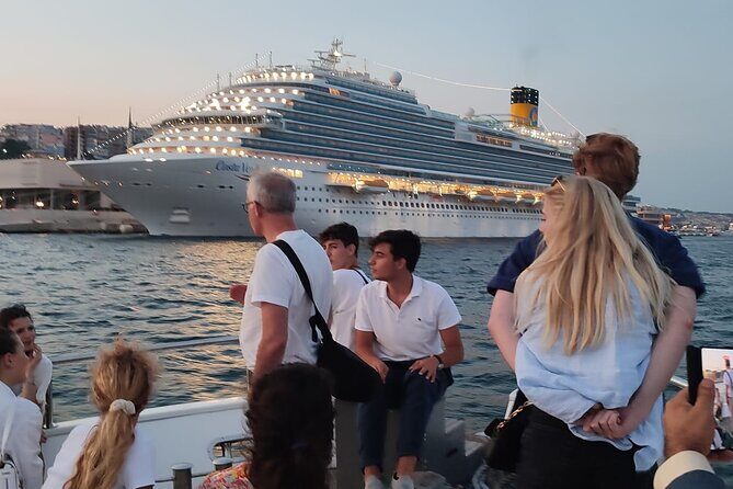 Istanbul Bosphorus Boat Cruise Tour ( MORNİNG or SUNSET ) - Crossing to Asia: Fatih Sultan Mehmet Bridge and the changing shoreline