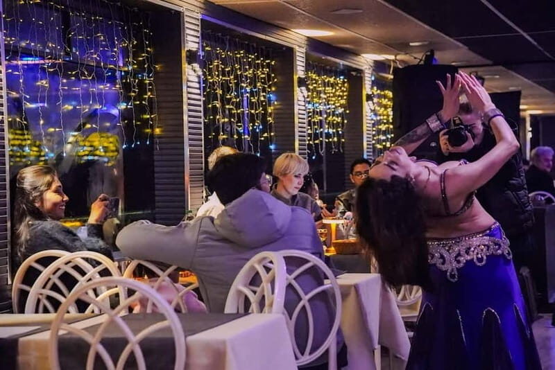 Istanbul: Bosphorus Cruise Dinner, Show & Alcoholic Drinks - Seating, table privacy, and how to manage expectations