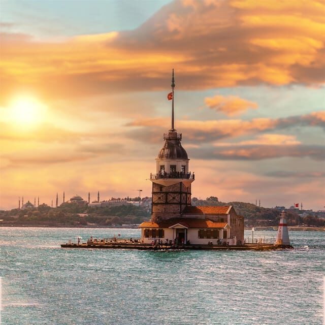 Istanbul: Bosphorus Cruise from Europe or Asia & Audio Guide - The Dentur Avrasya dock: how to find the kiosk without stress