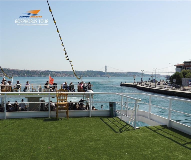 Istanbul: Bosphorus Cruise from Europe or Asia & Audio Guide - What you actually see: palaces, bridges, fortresses, and Maiden’s Tower