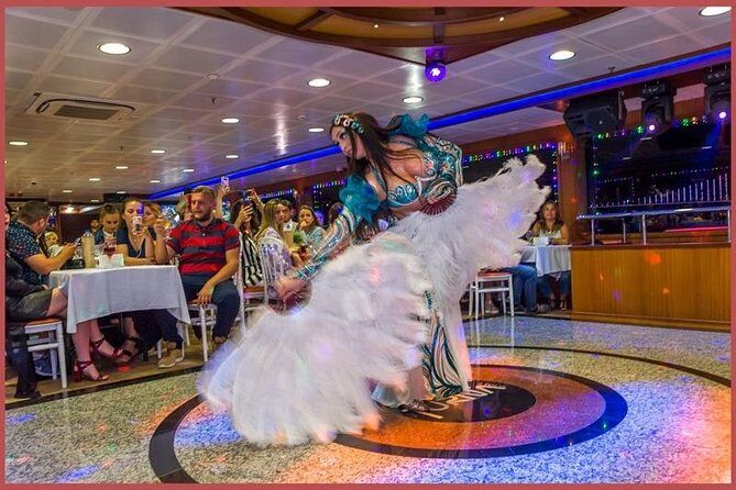 Istanbul Bosphorus Cruise with Dinner and Belly-Dancing Show - Dinner and unlimited drinks: what you get, and how boat dining really feels