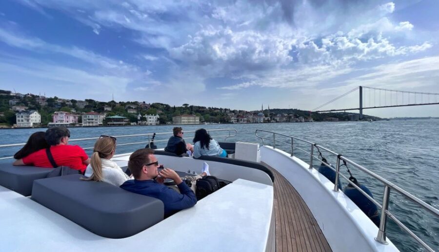 Istanbul: Bosphorus Cruise with Stopover on the Asian Side - Passing the Bosphorus Bridges: Europe and Asia, Connected Up Close