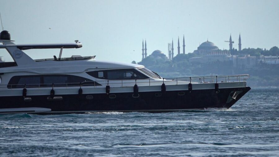 Istanbul: Bosphorus Cruise with Stopover on the Asian Side - Rumeli Fortress and the Fortified Coast: A Story Told in Stone
