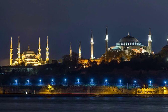 Istanbul Bosphorus Dinner Cruise and Turkish Night Show with DJ - The 3-course dinner: what you’ll eat and why it’s priced like this
