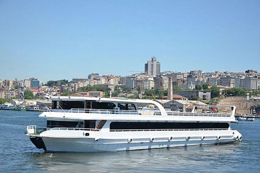 Istanbul Bosphorus Dinner Cruise &Entertainment hotel pickup - Your Private Yacht Setup: Drinks, Seating, and Comfort