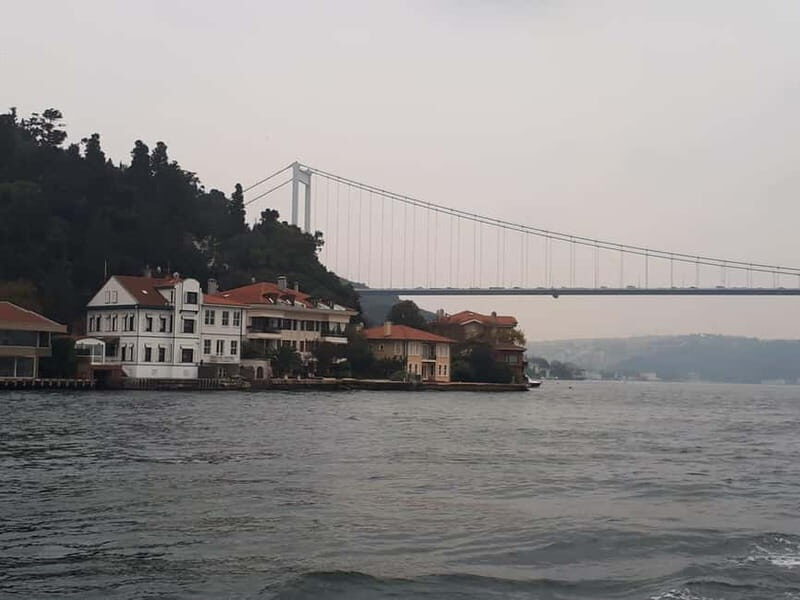 Istanbul: Bosphorus Lunch Cruise with Guide - Cibali tram meeting point to the Golden Horn start