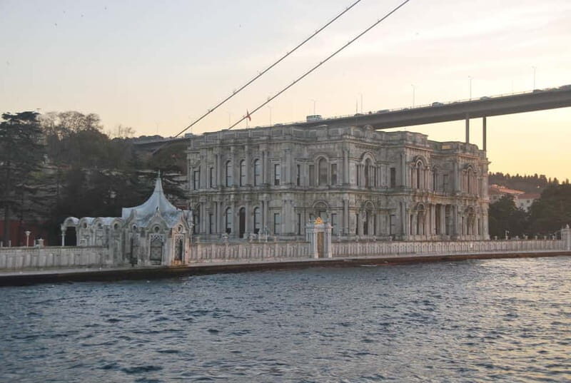 Istanbul: Bosphorus Lunch Cruise with Guide - The guide factor: what you’ll get beyond the photos
