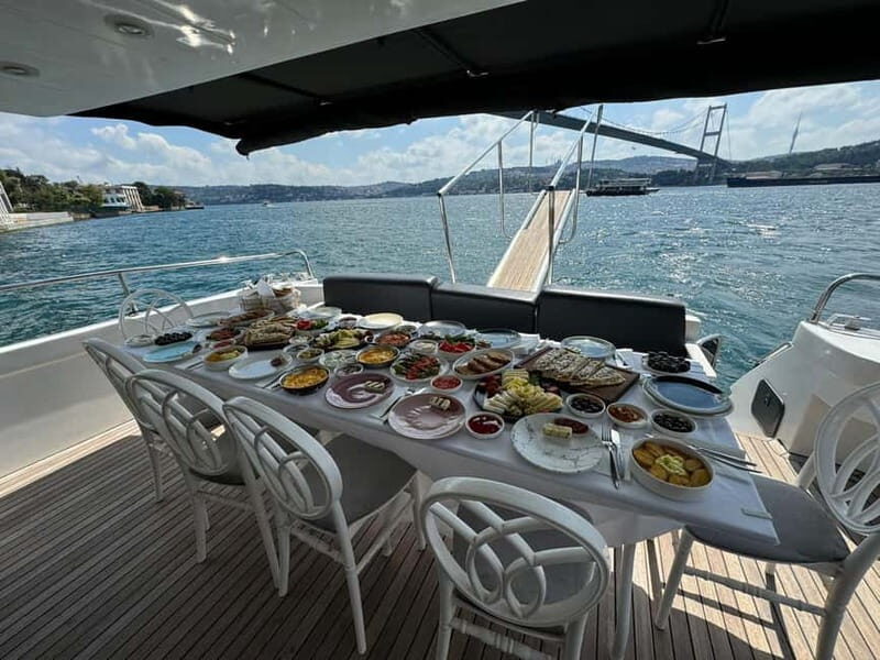 Istanbul: Bosphorus Morning or Sunset Yacht Tour with Snacks - The snack setup: what you get and how to treat it