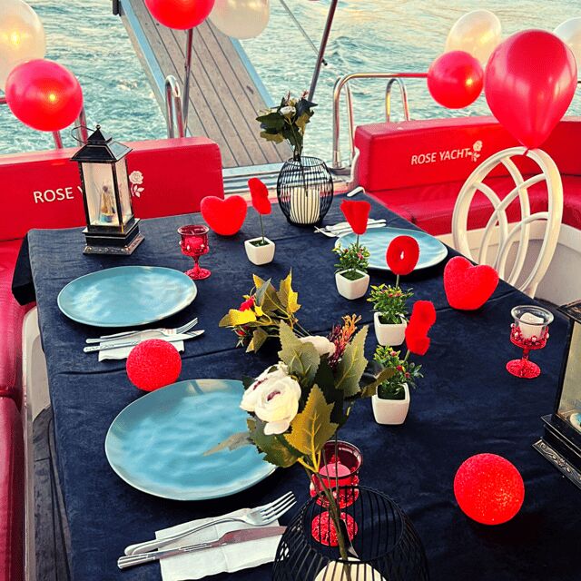 İstanbul: Bosphorus Private Yacht Cruise with Tea and Coffee - Tea, coffee, and the comfort of bringing your own snacks