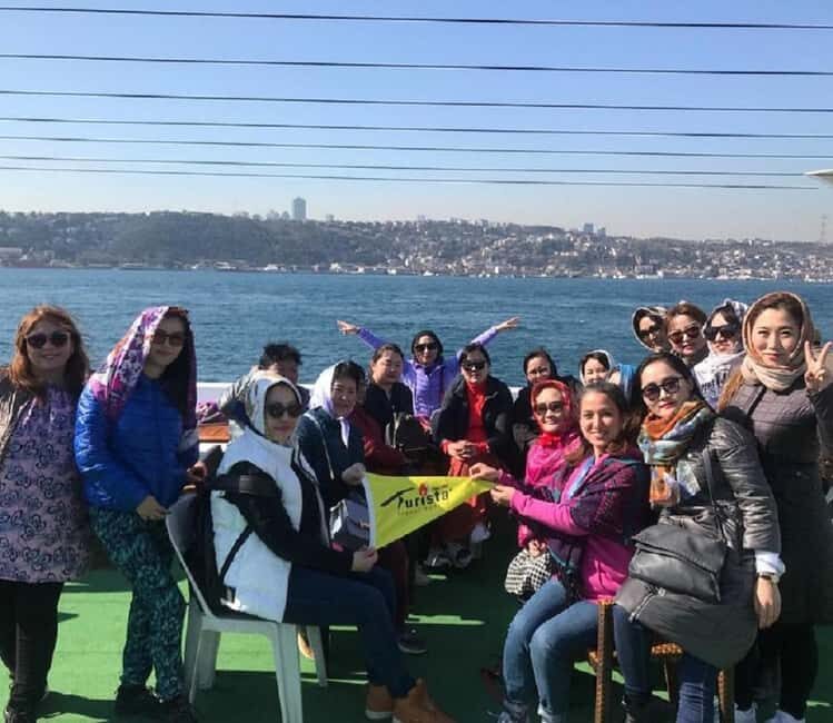 Istanbul: Bosphorus Sightseeing Boat Tour with Guide - Bosphorus in 2 Hours: The Best Fast Intro to Istanbul’s Waterline