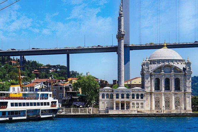 Istanbul Bosphorus Sightseeing Cruise - Seating, Crowds, and How to Get Better Views