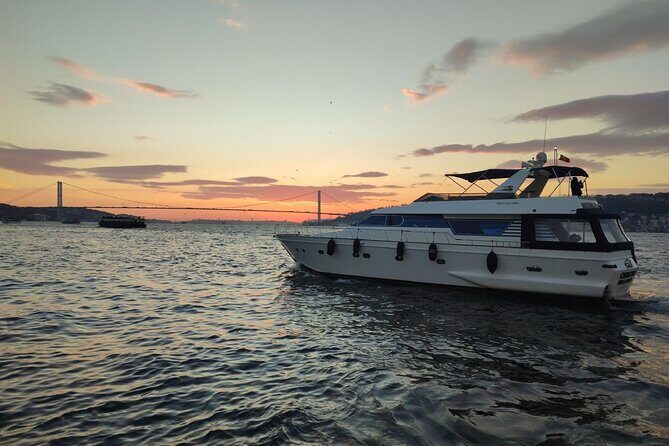 Istanbul Bosphorus Sunset Cruise on the Luxury Yacht - Meeting point and communication: how to avoid losing sunset time