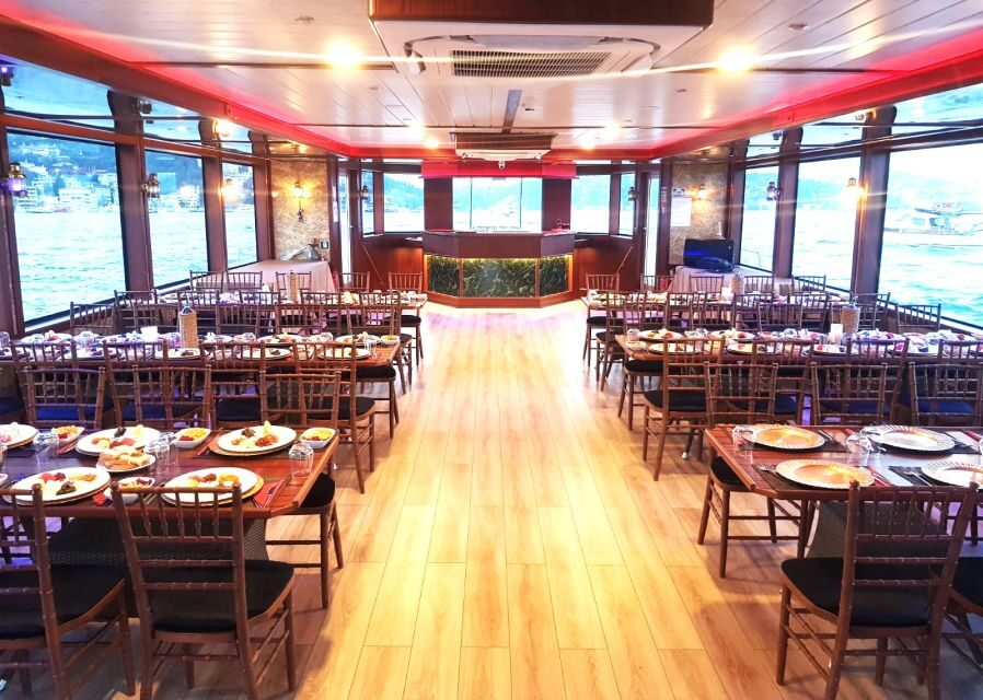 Istanbul: Bosphorus Sunset Cruise with Dinner - Golden Horn and Eminönü: watching the old city move past you