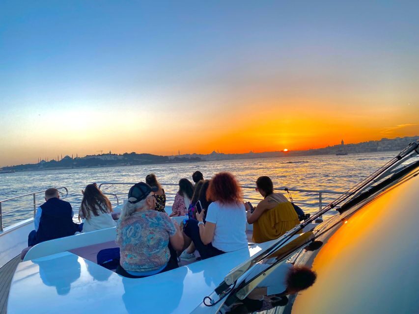 Istanbul: Bosphorus Sunset Cruise with Dinner - Dinner onboard: multi-cuisine buffet, fruits, and Turkish baklava