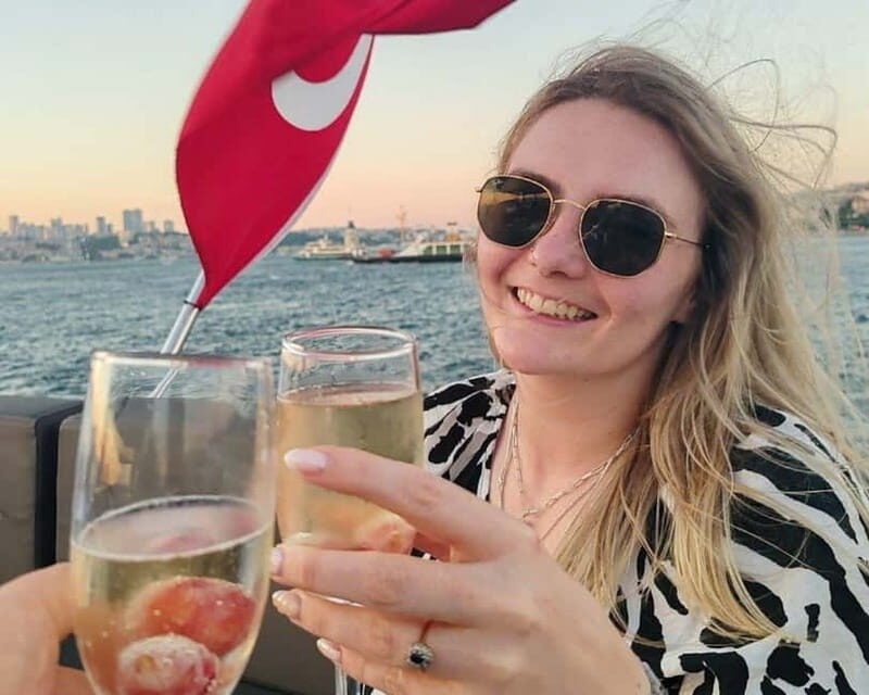 Istanbul: Bosphorus Sunset or Night Yacht Cruise & Transfers - How to Get the Most Out of Your Bosphorus Photos
