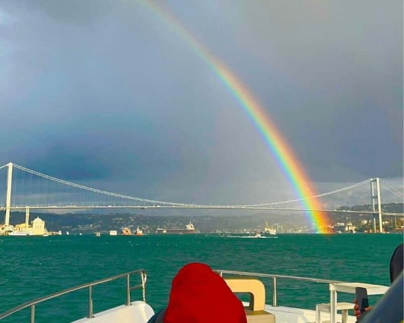 Istanbul: Bosphorus Sunset or Night Yacht Cruise & Transfers - Transfers in Istanbul: How to Avoid the Usual Headaches