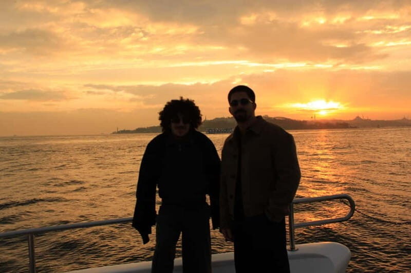 Istanbul: Bosphorus Sunset or Night Yacht Cruise & Transfers - Sunset Guide vs Night Violinist: Which One Fits Your Style?