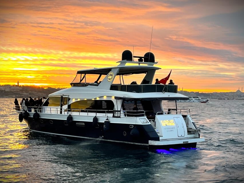 Istanbul: Bosphorus Sunset Yacht Cruise with Live Guide - Live Guide Narration: The Part That Makes the Views Click
