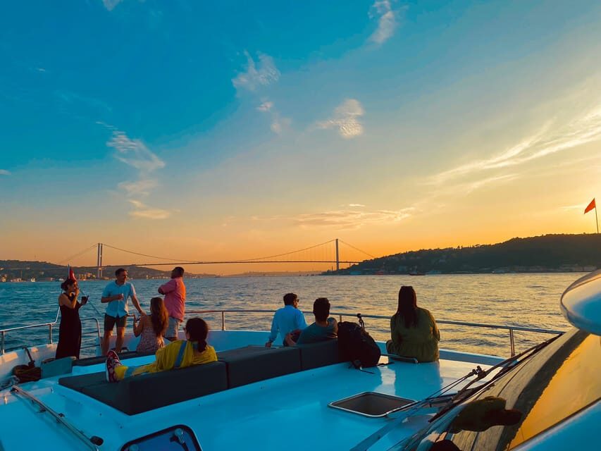 Istanbul: Bosphorus Sunset Yacht Cruise with Live Guide - Snacks, Tea, and Turkish Baklava: A Lighter Dinner You’ll Actually Enjoy