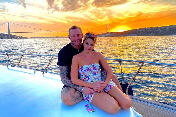 Istanbul Bosphorus Sunset Yacht Cruise With Live Guide And Snacks - How to dress and time it: make the most of 2 hours 30 minutes