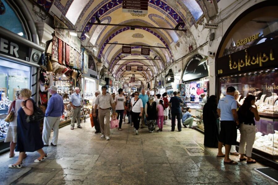 Istanbul: Byzantine and Ottoman Relics Tour with Local Guide - Entering Hagia Sophia (Aya Sofya) and What to Notice Inside