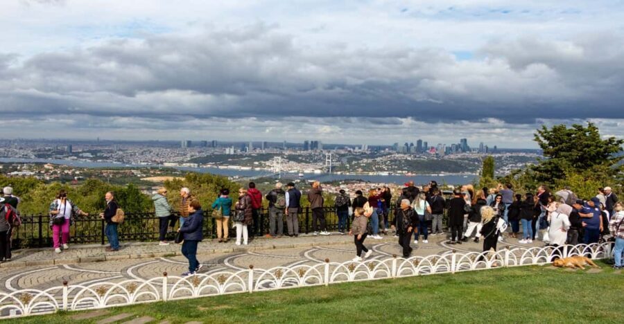 Istanbul: City Hightlights Bus Tour and Bosphorus Cruise - Istanbul from Çamlıca Hill: the Asian-side viewpoint you’ll remember