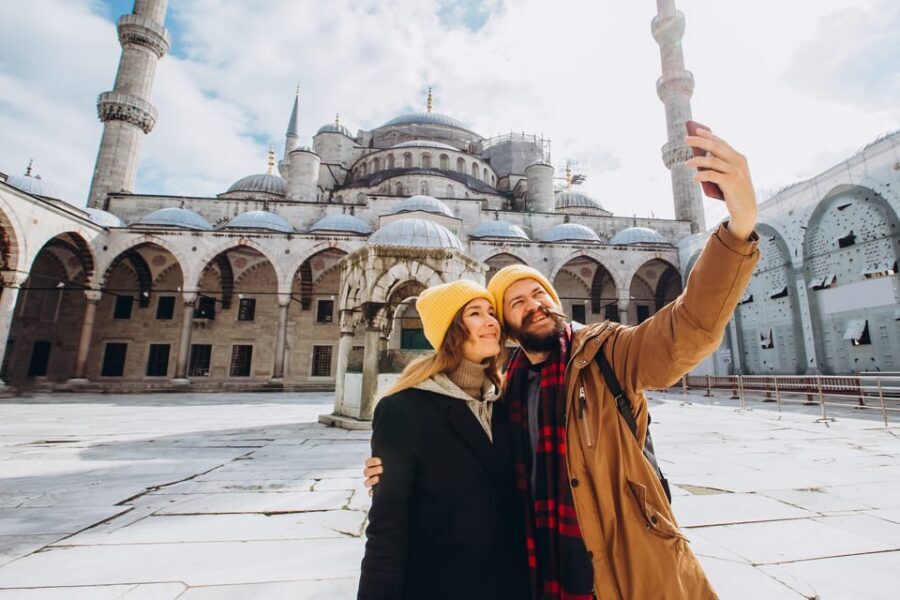 Istanbul City Walk: Blue Mosque, Hippodrome & Hagia Sophia - The Blue Mosque (Sultan Ahmed Mosque): İznik tiles and a working worship site