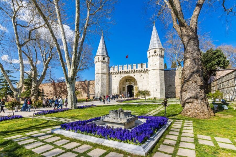 Istanbul City Walk: Blue Mosque, Old Town & Hippodrome - Why This Old Town Walk Works in 90 Minutes