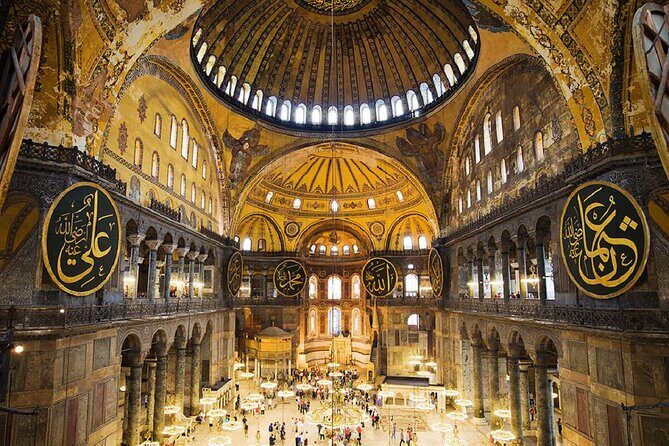 Istanbul Classics and Highlights: Full Day with Lunch - Hagia Sophia and Blue Mosque: one city’s two worlds