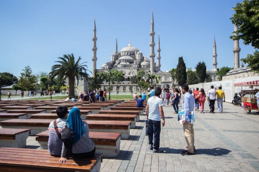 Istanbul Classics Tour - Grand Covered Bazaar: shopping strategy that keeps your feet happy