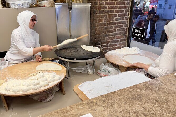 Istanbul Culinary Tour: Local Hotspots and Gourmet Street Foods - Galata Bridge to Karaköy: the perfect start line