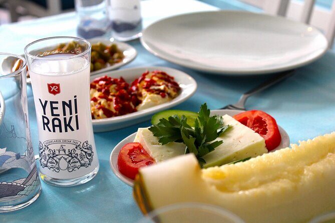 Istanbul Culinary Tour: Local Hotspots and Gourmet Street Foods - What you’ll get from the guide (and what makes the route work)