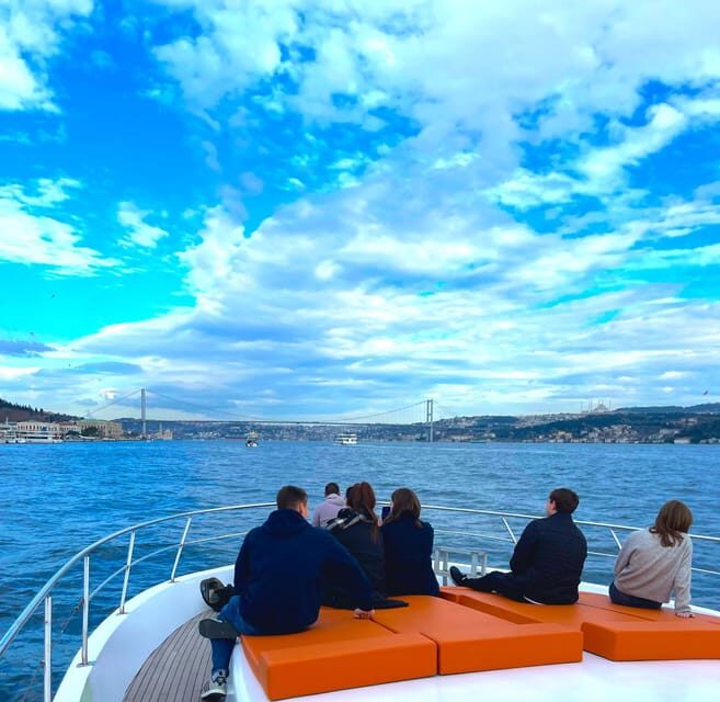 Istanbul: Daytime Bosphorus Yacht Cruise with Fruit & Snacks - The Audio Guide App: Handy for Structure, Not a Replacement for a Person