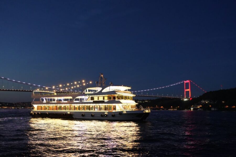 Istanbul: Dinner Cruise and Entertainment with Private Table - Bosphorus Bridge and Rumeli Hisarı: where the route feels cinematic