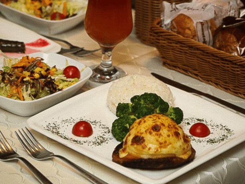 Istanbul: Dinner Cruise with Hotel Pickup & Optional Drinks - Should You Book This Dinner Cruise?