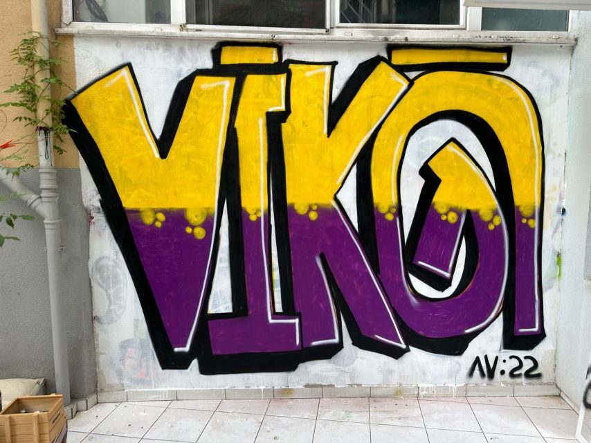 Istanbul: Do Street Art with Local Artists at Home Garden - Small group size: why max 8 changes everything