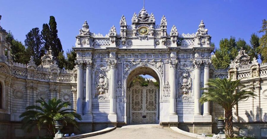 Istanbul: Dolmabahce Palace and Grand Bazaar Tour - Key things to know before you go
