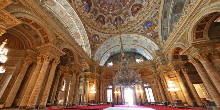 Istanbul: Dolmabahce Palace and Grand Bazaar Tour - Grand Bazaar in two hours: how to shop, haggle, and not get lost